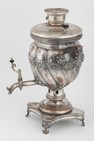 Самовар-ваза с витыми овалами и накладным орнаментом